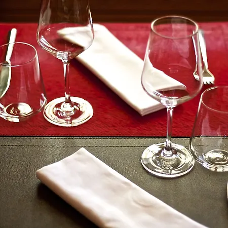 瓦利斯尔坎尼酒店 酒店