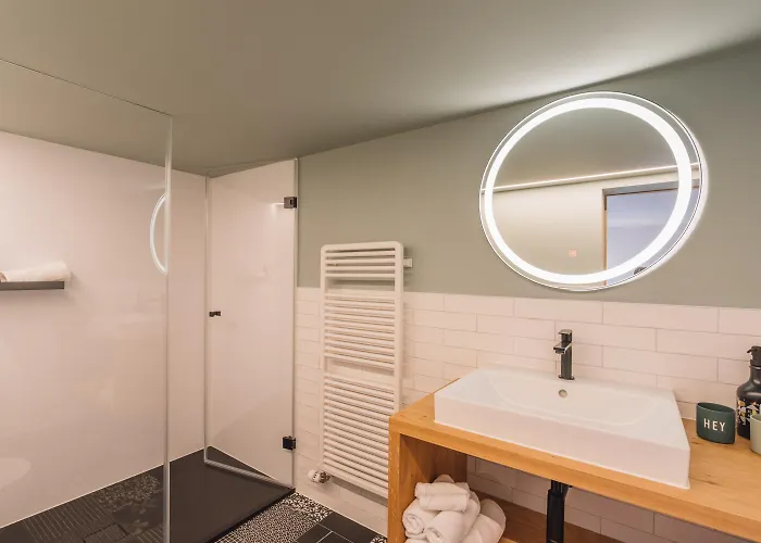 瓦利斯尔坎尼酒店 3*