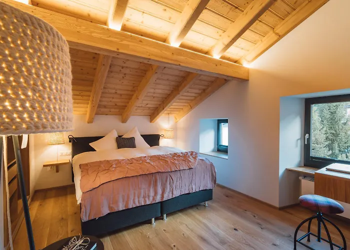 瓦利斯尔坎尼酒店 3* 格雷兴