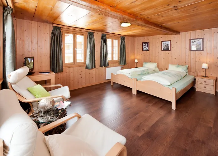 瓦利斯尔坎尼酒店 3*