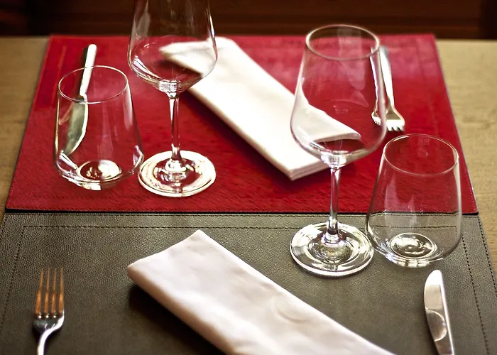 瓦利斯尔坎尼酒店 酒店